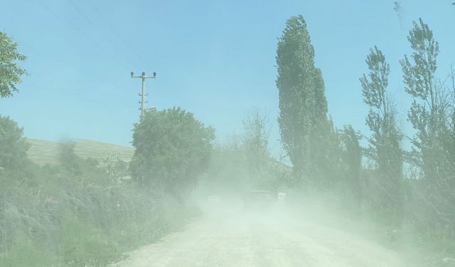 Mardin’de, yıllardır çözülmeyen yol sorunu köylüyü bezdirdi!