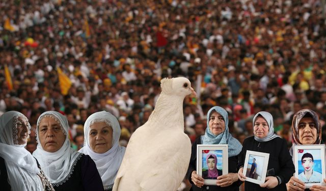 Gözler yolda, kulaklar kapıda: ŞİMDİ BARIŞ ZAMANI