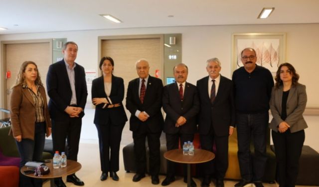 Sırrı Süreyya Önder için hastaneye art arda ziyaretler!