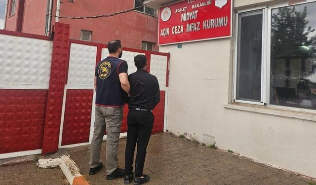 Cezaevi firarisi Mardin'de düğün salonunda saz çalarken yakalandı