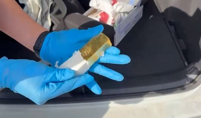 9 kilo 900 gram ağırlığında 7 külçe altın ele geçirildi