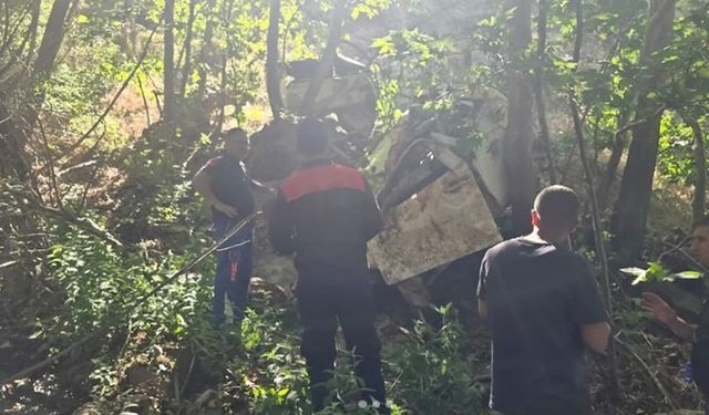 Adıyaman'da kamyonet şarampole devrildi: 2ölü