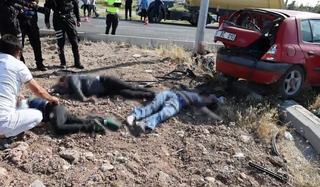 Sınav yolunda feci kaza: 1 ölü, 8 yaralı