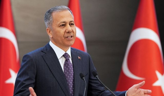 İçişleri Bakanı duyurdu: Hız uyarı levhaları tekrar gözden geçirilecek