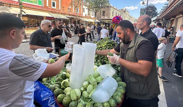 Diyarbakır’da hasat başladı, acur tezgahtaki yerini aldı