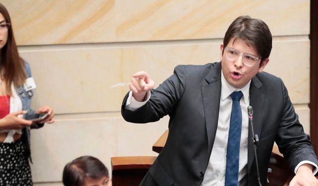 Kolombiya’da başkan adayına suikast: Başından vuruldu