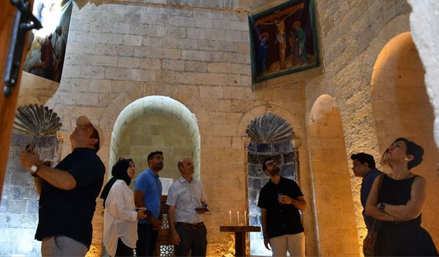 Batman'da Kıra Dağı eteklerindeki 1600 yıllık manastır turizme açıldı