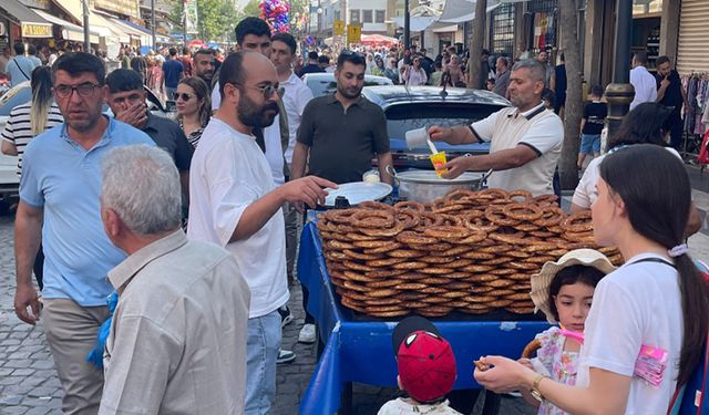 Diyarbakır'da doyuran ve serinleten tezgah!