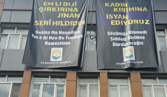 Diyarbakır’da belediye binasına dikkat çeken pankart