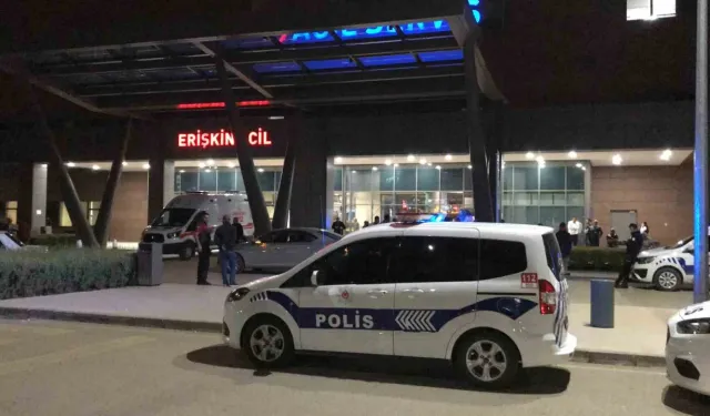 Belediye Başkanı altyapı çalışmalarında boruların altında kalarak yaralandı