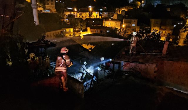 Buzdolabı bomba gibi patladı, ev küle döndü