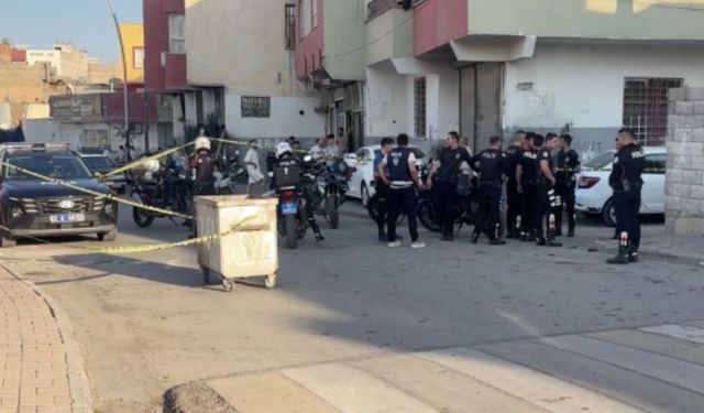 Akrabalar arasında silahlı taşlı ve sopalı kavga: 6 yaralı