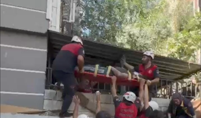 Epilepsi nöbeti geçirip 4’üncü kattan düştü
