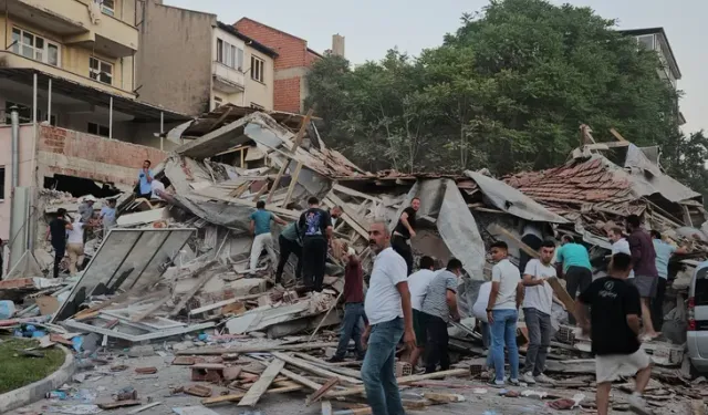 Balıkesir'de peş peşe 27 artçı sarsıntı, uyarılar sürüyor