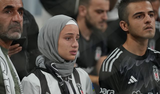 Beşiktaş taraftarlarından protesto