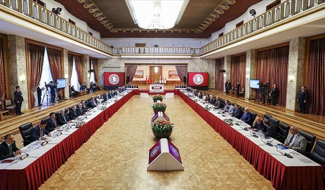 DEM Parti, barış süreci için kurulan komisyona 132 kişilik liste sundu, işte o isimler