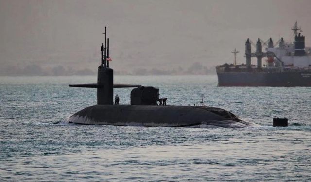 Trump, Rusya'ya yönelik 2 nükleer denizaltı konuşlandırdı