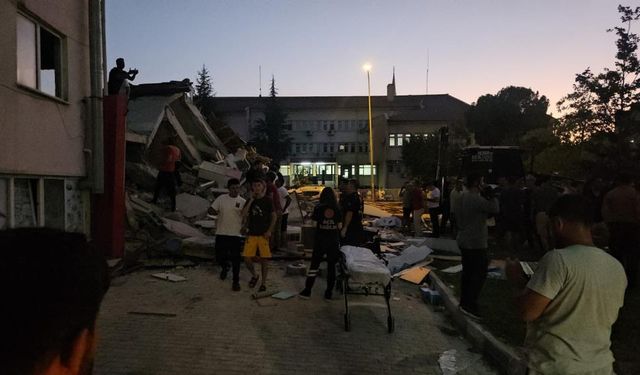 Balıkesir'de deprem: Belediye başkanı yıkımın bilançosunu açıkladı