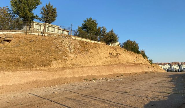 Diyarbakır’da ölüme davetiye: Yol yarım kaldı, istinat duvarı unutuldu!