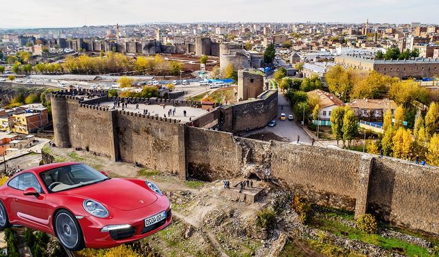 Diyarbakır'da vergi borcu ödeyemeyen kişinin milyonluk aracına el konuldu