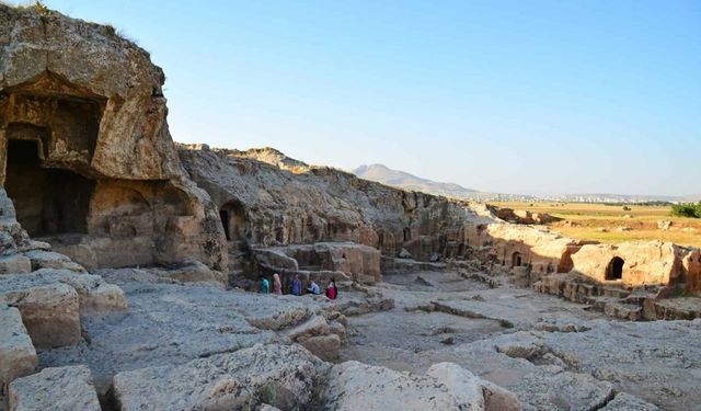 Diyarbakır’ın 12 bin yıllık şarap mahzenleri Ergani Hilar Mağaraları’nda