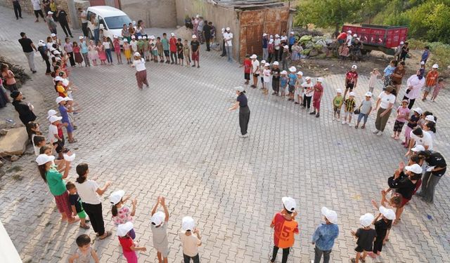 Diyarbakır’ın 5 mahallesinde çocuklar için şenlik