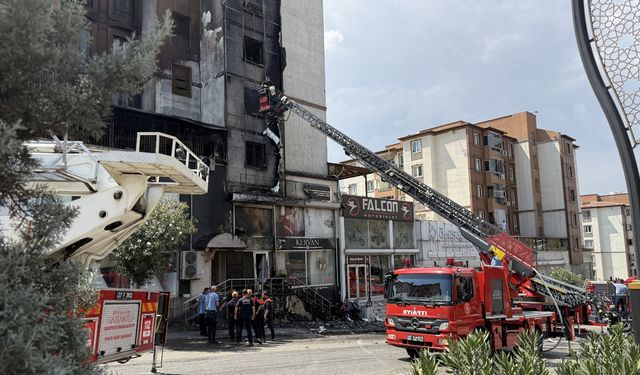 Gaziantep'te can pazarı, binadaki yangında 15 kişi dumandan etkilendi