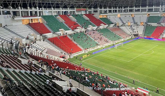 Öcalan, Amedspor tribününde