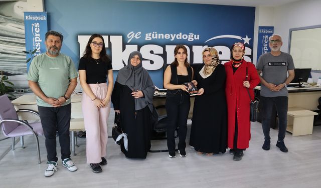 Saadet Partisi Kadın Kolları'ndan Ekspres'e ziyaret