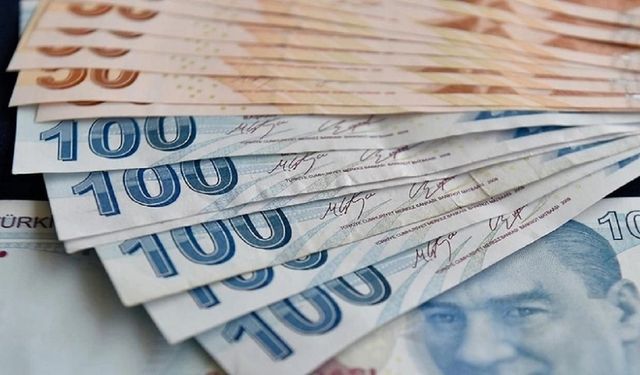 Bankalar tek tek duyurdu: Hesabında para olanlara kötü haber