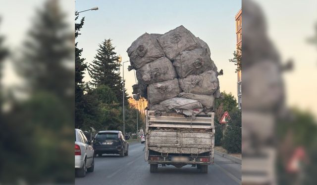 Adıyaman’da tehlikeli yolculuk, kazaya davetiye çıkardı