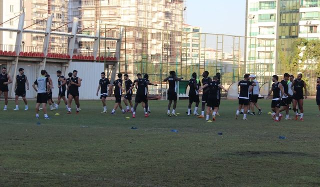Amedspor’un A takım kadrosu belli oldu
