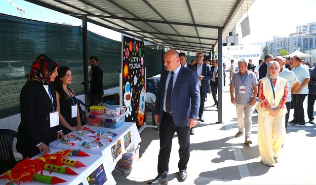 Diyarbakır'da "Doğal Olarak Bilim Şenliği" başladı