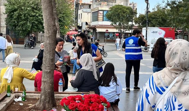 Diyarbakır’da hayata geçti: Herkes bilsin diye kapı kapı dolaştılar