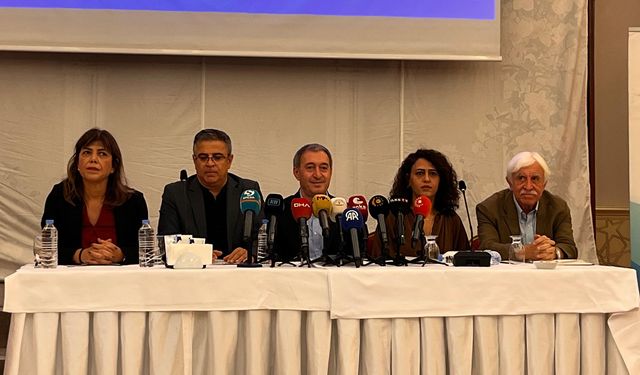 Diyarbakır'dan Ankara'ya mesaj: Artık barış yasaları gündeme alınmalı