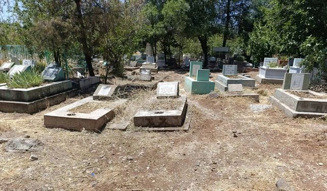 Diyarbakır’ın en büyük mezarlığı sahipsiz bırakıldı
