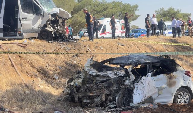 Feci kaza; sürücü yanarak hayatını kaybetti