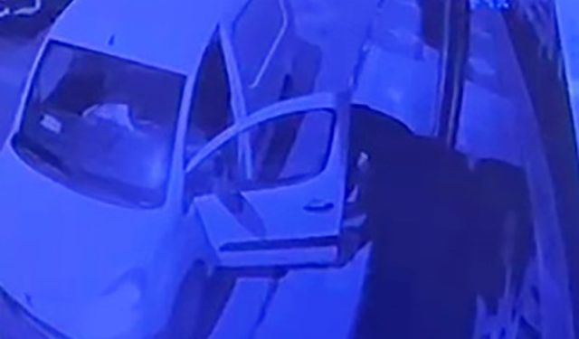 İş yerine molotoflu saldırı kameralara yansıdı