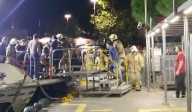 SON DAKİKA: İstanbul’da yolcu vapuru ile gemi çarpıştı, çok sayıda yaralı