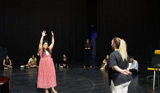 Pervin Chakar Diyarbakır’da genç yetenekleri yetiştiriyor