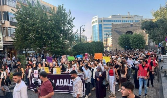 Diyarbakır’da Rojin Kabaiş için büyük adalet yürüyüşü
