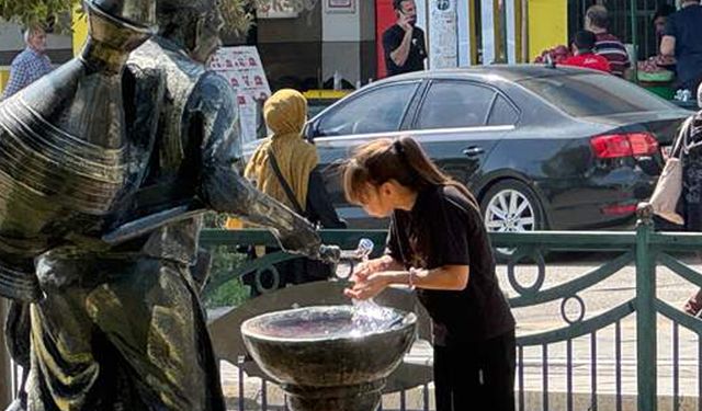 Şanlıurfa'da termometre 49 dereceyi gösterdi