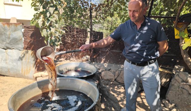 Siirt’in meşhur pekmezinin yapımına başlandı