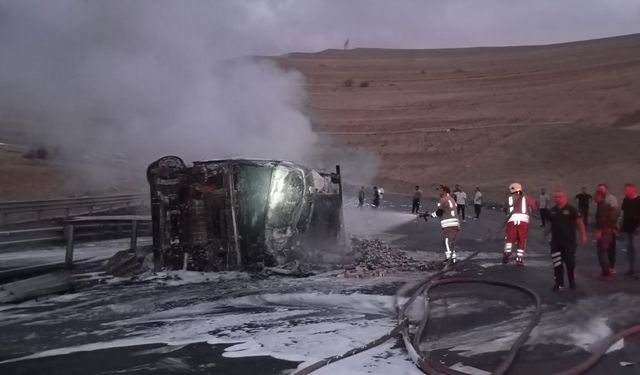 Şırnak’ta feci kaza, yanarak can verdi