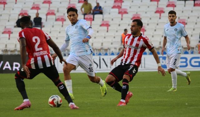 Sivasspor, Adana Demirspor’u gol yağmuruna tuttu
