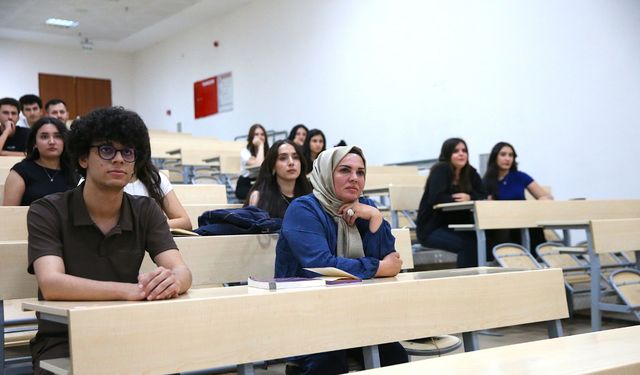 Urfalı Ayten azmetti, 44 yaşında Diyarbakır Dicle Üniversitesi’ni kazandı