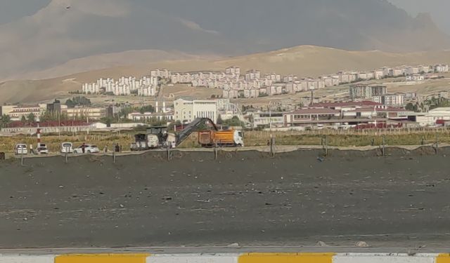 Van Havalimanı uçuşlara kapatıldı