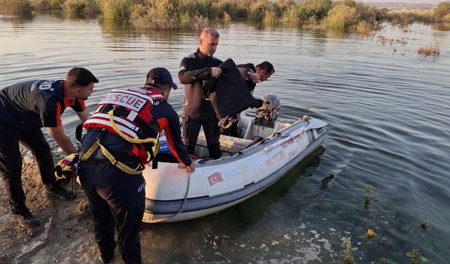 Batman’da baraj kapakları açıldı, bir aile mahsur kaldı