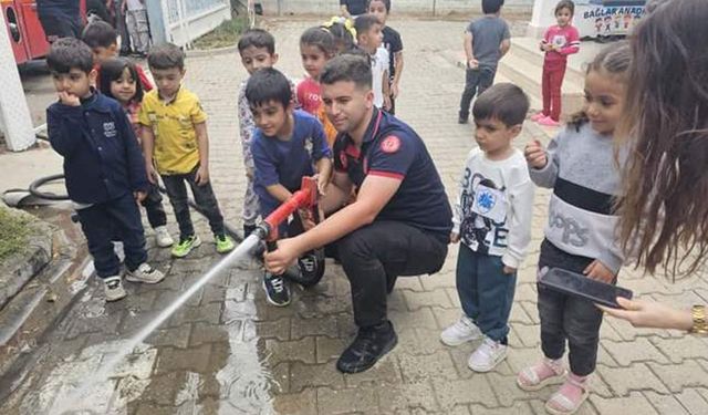 Batman'da anaokulu öğrencilerine yangın eğitimi