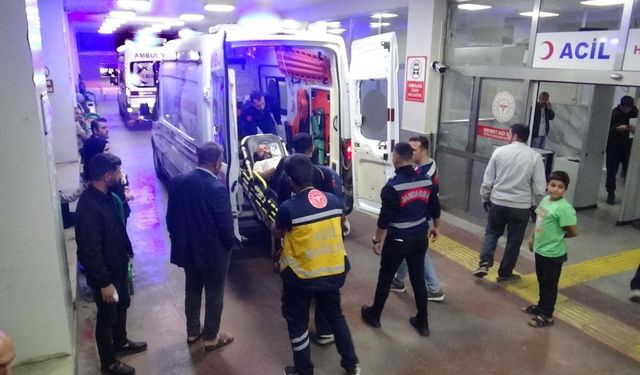 Cezaevinde 18 hükümlü gıda zehirlenmesi şüphesiyle hastaneye kaldırıldı